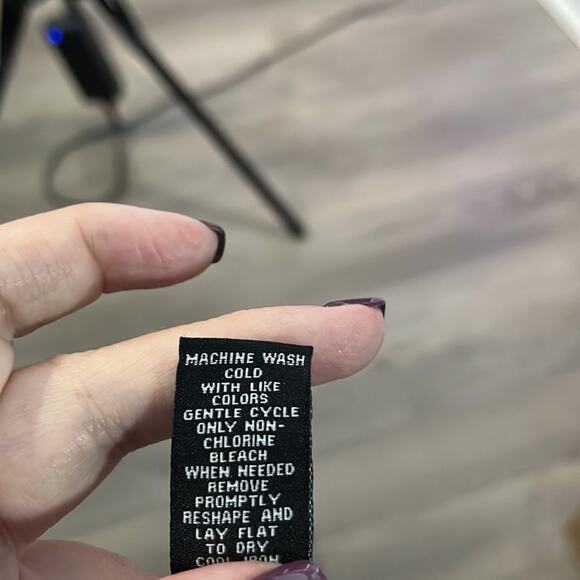 Rue 21 Maroon Acrylic V Neck Sweater Twist Tie Back Size XL - Picture 7 of 8